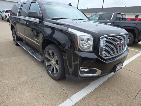 Used 2017 GMC Yukon XL Denali w/ Open Road Package image 2