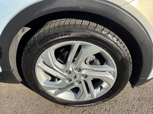 Used 2023 Chevrolet Bolt LT w/ Driver Confidence Package image 34