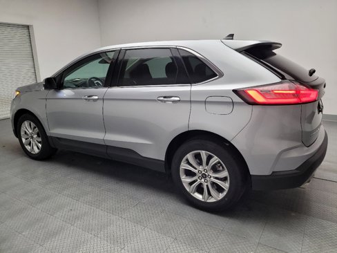 Used 2024 Ford Edge Titanium image 3