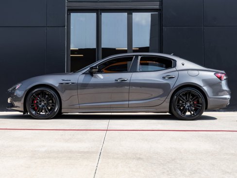 Used 2023 Maserati Ghibli Modena image 9