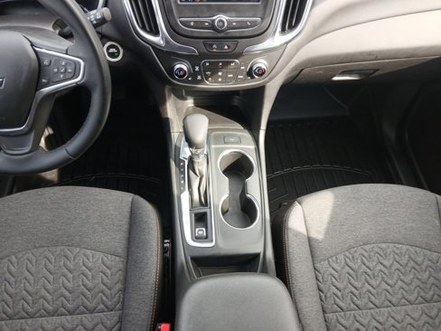 Used 2023 Chevrolet Equinox LT image 11