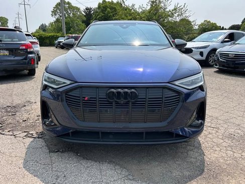Used 2022 Audi e-tron S Premium Plus w/ 21" Black Optic Package image 8