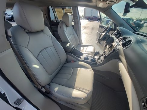 Used 2016 Buick Enclave Leather image 18