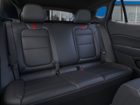 New 2025 Chevrolet Trax RS w/ Sunroof Package image 17
