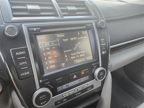 Used 2014 Toyota Camry XLE image 19