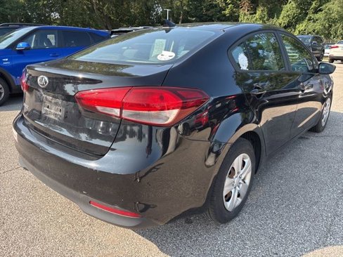 Used 2017 Kia Forte LX w/ LX Popular Package image 5