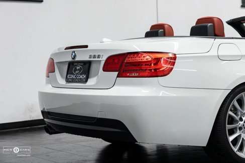Used 2013 BMW 328i Convertible image 18