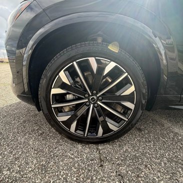 Used 2025 Volvo XC90 B6 Plus image 7