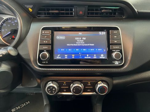 Used 2021 Nissan Kicks S image 22