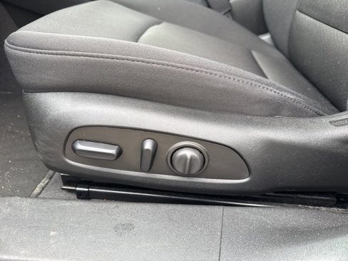 Used 2023 Chevrolet Malibu LT image 11
