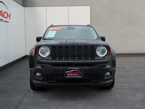 Used 2017 Jeep Renegade Altitude image 9