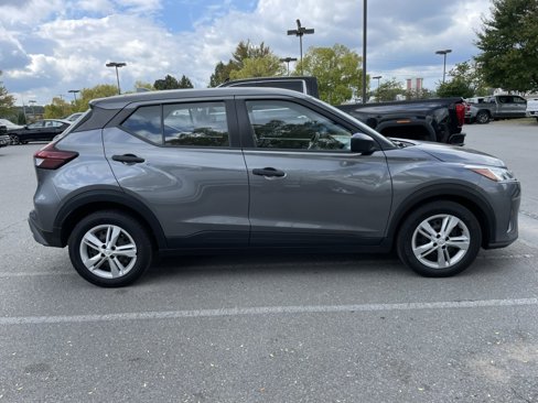 Used 2023 Nissan Kicks S image 8