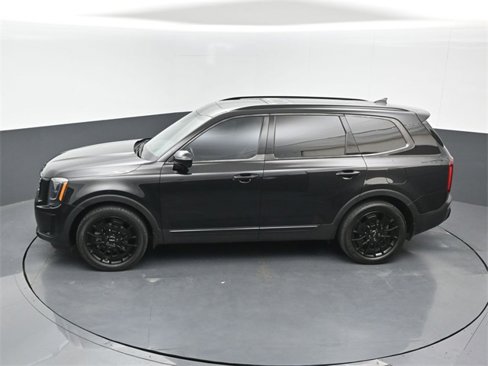 Used 2022 Kia Telluride SX w/ SX Prestige Package image 12