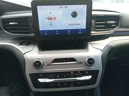Used 2020 Ford Explorer XLT w/ Equipment Group 202A image 14
