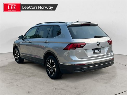 Used 2022 Volkswagen Tiguan S image 3
