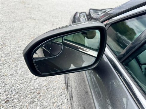 Used 2018 Ford Fusion Titanium image 12