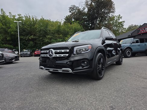 Used 2021 Mercedes-Benz GLB 250 4MATIC w/ Premium Package image 2