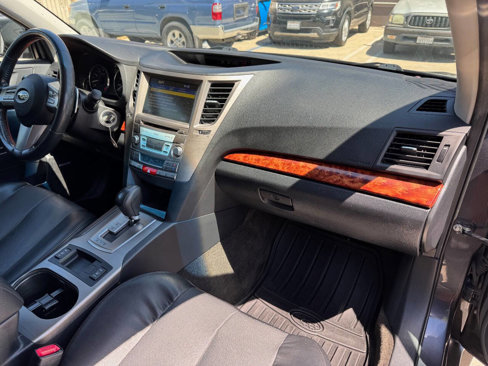 Used 2011 Subaru Outback 3.6R Limited image 20