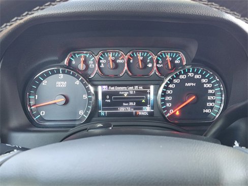 Used 2020 Chevrolet Suburban LT image 16