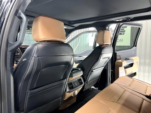 Used 2025 Ford F450 Lariat w/ FX4 Off-Road Package image 22
