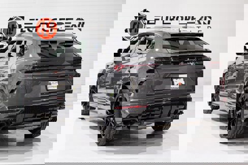Used 2021 Lamborghini Urus image 26