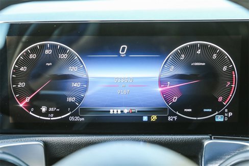 Used 2024 Mercedes-Benz GLB 250 4MATIC image 27