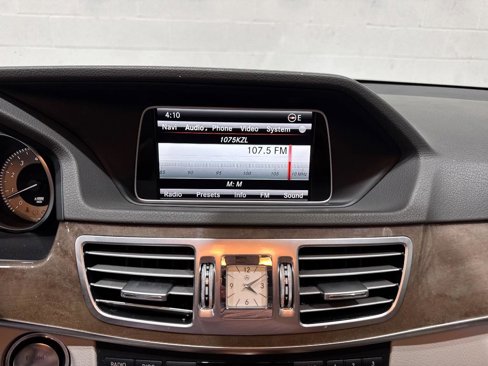 Used 2014 Mercedes-Benz E 350 Sedan image 37