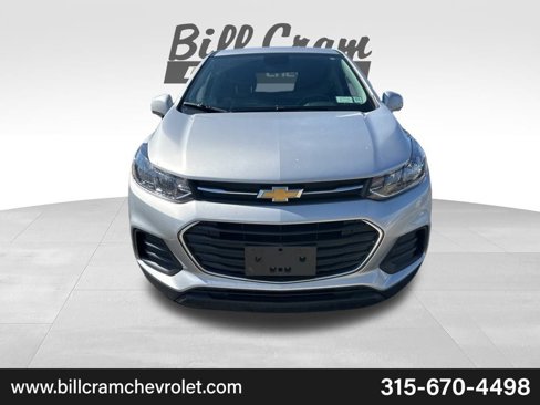 Used 2022 Chevrolet Trax LS w/ Tint and Cruise Package image 9