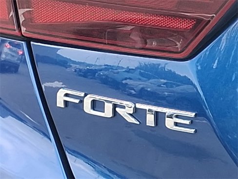 Used 2019 Kia Forte LXS image 30