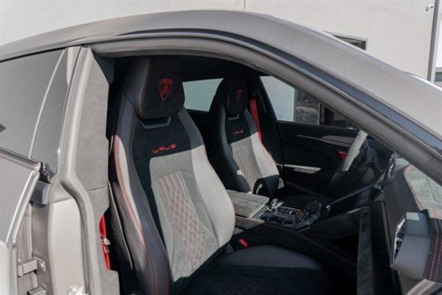 Used 2023 Lamborghini Urus Performante image 13