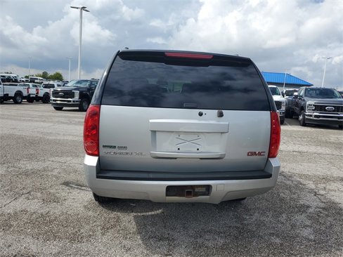 Used 2011 GMC Yukon XL SLE w/ Suspension Package, Off-Road image 5