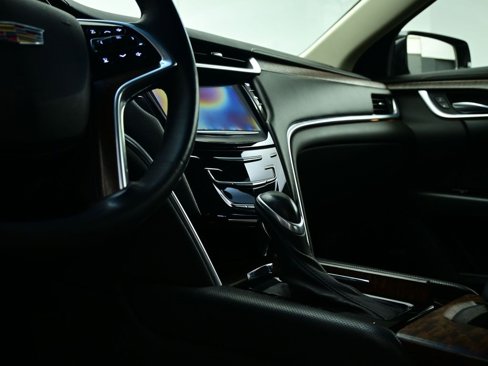 Used 2018 Cadillac XTS Luxury image 22