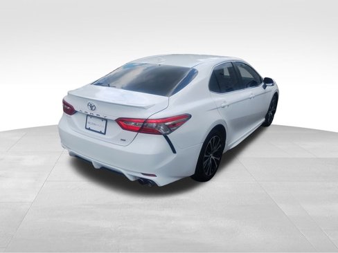 Used 2019 Toyota Camry SE image 6