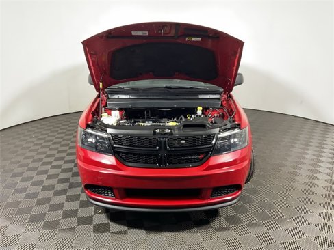 Used 2020 Dodge Journey SE w/ SE Popular Equipment Group image 4