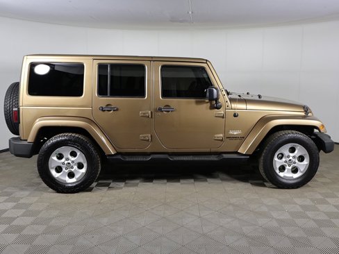 Used 2015 Jeep Wrangler Unlimited Sahara w/ Dual Top Group image 11