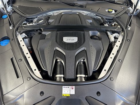 Certified 2021 Porsche Panamera image 24