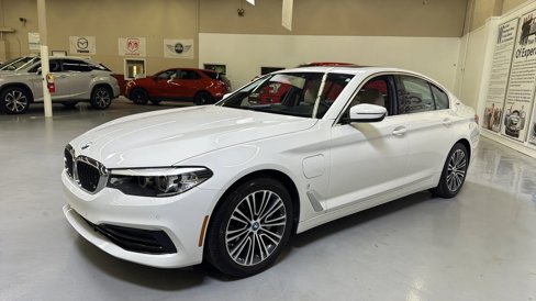 Used 2019 BMW 530e w/ Convenience Package image 5