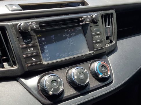 Used 2016 Toyota RAV4 LE image 24