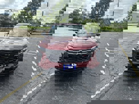 New 2025 Chevrolet Trax RS w/ Sunroof Package image 2