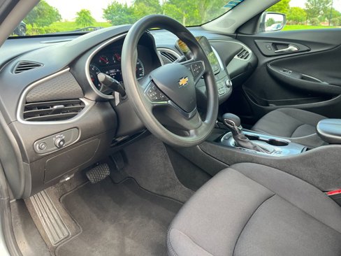 Used 2024 Chevrolet Malibu LT image 14