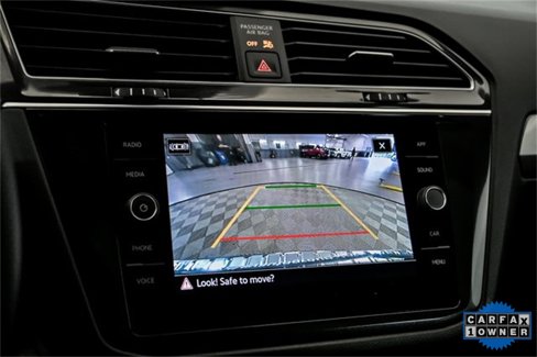 Used 2022 Volkswagen Tiguan SE R-Line image 19