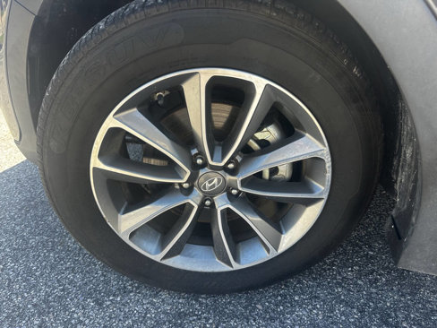 Used 2017 Hyundai Santa Fe SE image 36