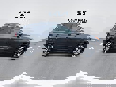 Used 2022 Kia Niro EX w/ Cold Weather Package image 9