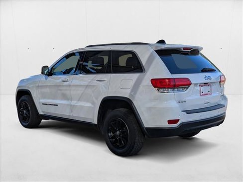 Used 2018 Jeep Grand Cherokee Laredo image 7