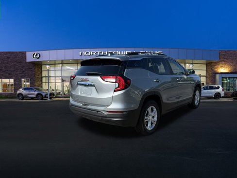 Used 2024 GMC Terrain SLE w/ Driver Convenience Package image 23