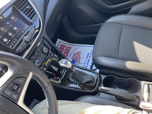 Used 2022 Buick Encore Preferred w/ Safety Package image 22