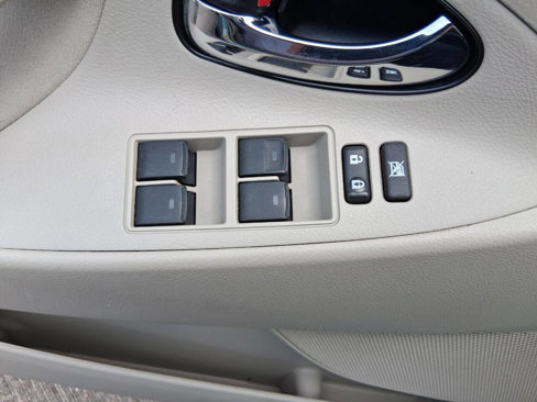 Used 2011 Toyota Camry LE image 26