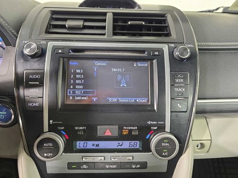 Used 2014 Toyota Camry XLE image 15