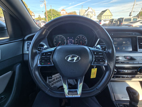 Used 2017 Hyundai Sonata Sport 2.0T image 6