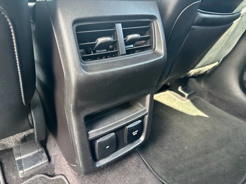 Used 2017 Ford Edge Titanium w/ Technology Package image 23